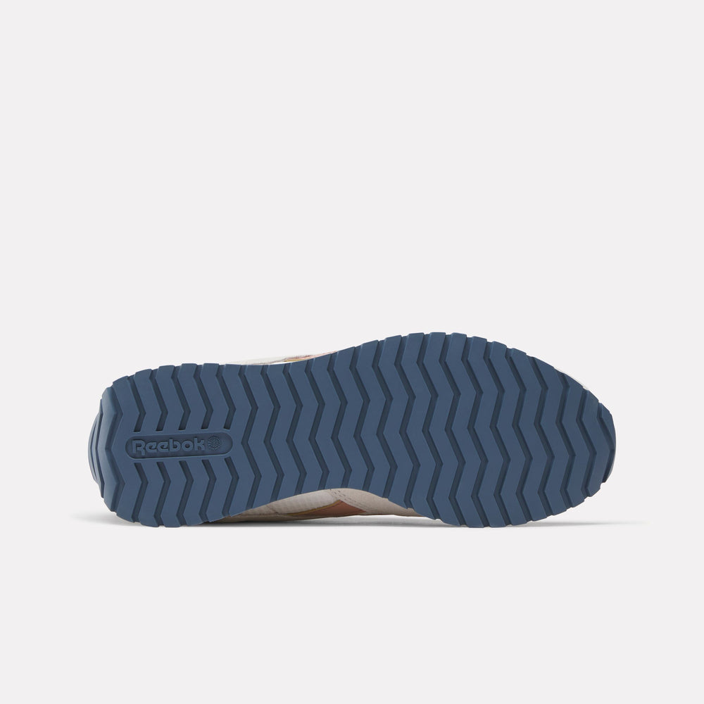 Women's Classic AZ Shoes (3)