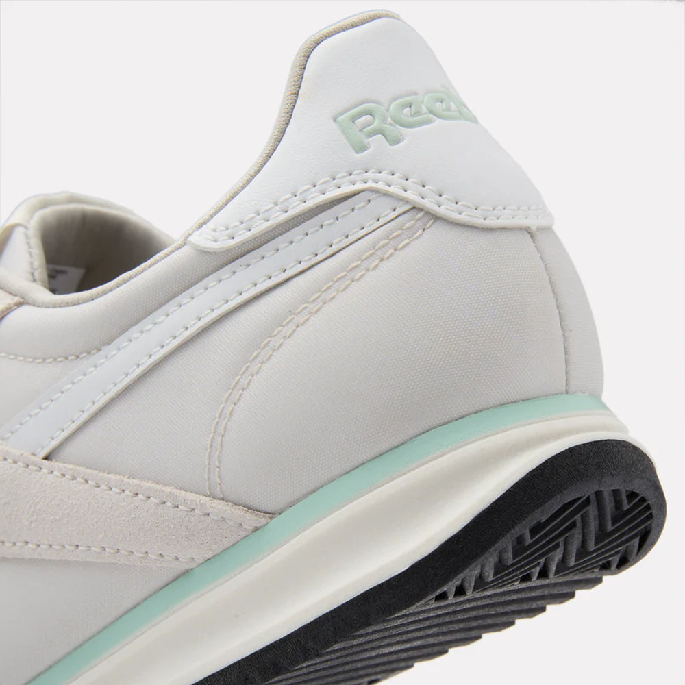 Women's World 70 Shoes (6)