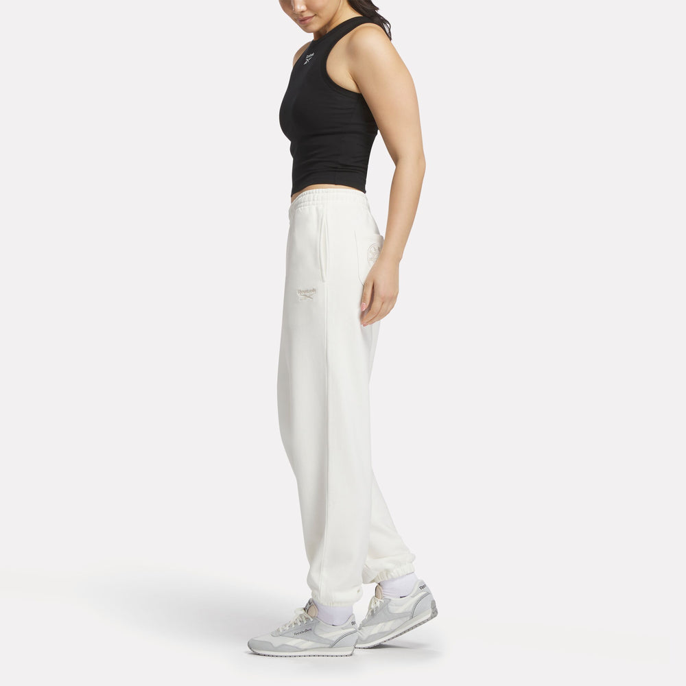 Women's Lawn Club Jogger Pants (2)